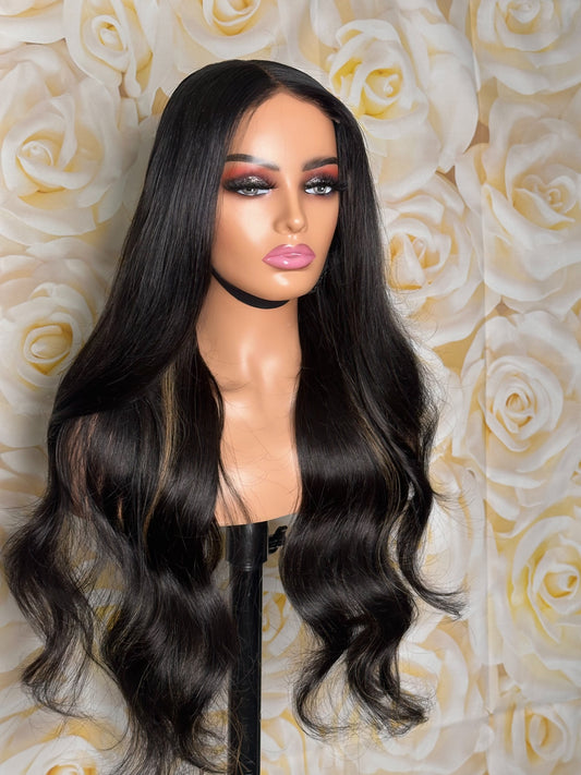 Miss ANNIE 28” Black with few highlights Luxury HD